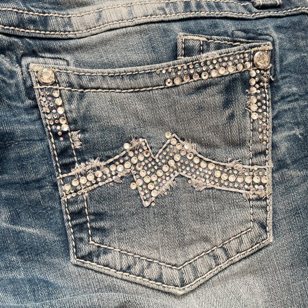 Miss Me Bling Bermuda Jean Shorts Size 33 Denim Cut Off Rhinestone Crystal Gem - Picture 7 of 10